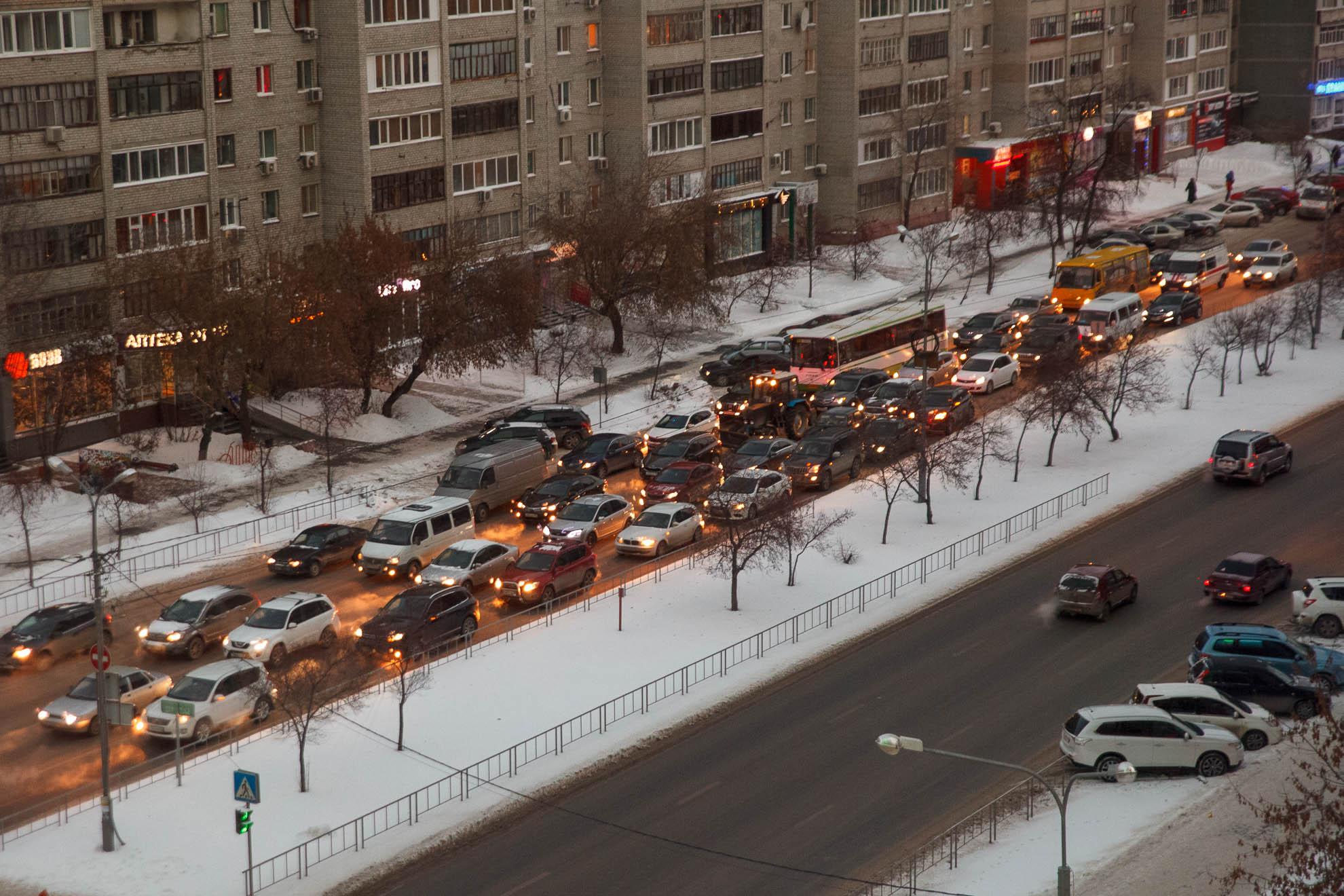 Тюменцы недовольны работой общественного транспорта и уборкой снега, что не  нравится жителям Тюмени в городе, — февраль 2022 - 27 февраля 2022 - 72.ру