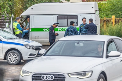 В Томске арестовали 300 машин должников на трассах