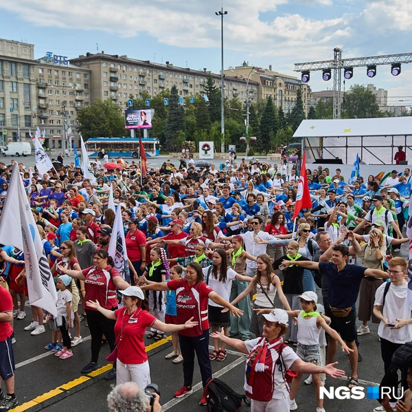 На мероприятие пришли десятки человек  | Источник: Александр Ощепков / NGS.RU
