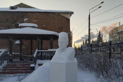 Journey to Putinograd: A Ural City of Tanks and Steel Compared to Ufa and Sterlitamak