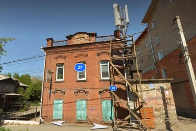 Суд обязал убрать вышку с исторического дома в Иркутске