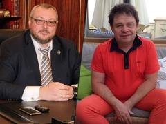 «Не удивлюсь, если в их биографиях есть еще трупы»: эксперт объяснил, почему у миллиардеров начало срывать крышу
