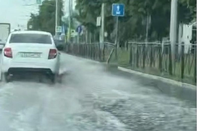 «Это водный триатлон»: казанские ливневки не справились с дождем