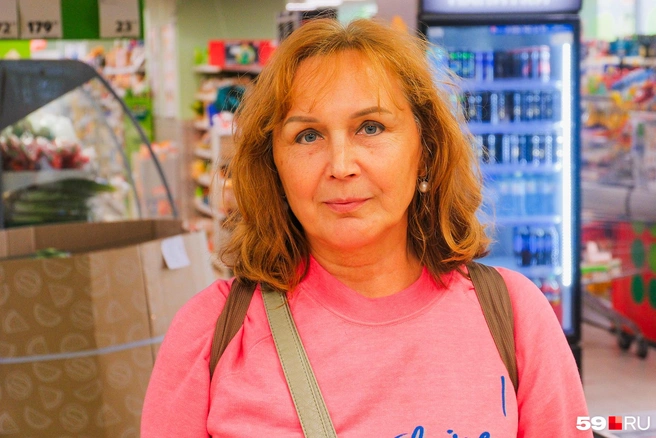 Елена получает относительно небольшую пенсию, поэтому ей приходится экономить на всем  | Источник: Тимофей Калмаков / 59.RU