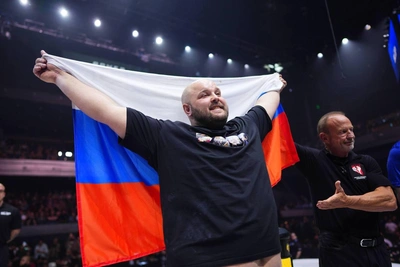 Вася Пельмень победил в Лас-Вегасе и вернулся в титульную гонку