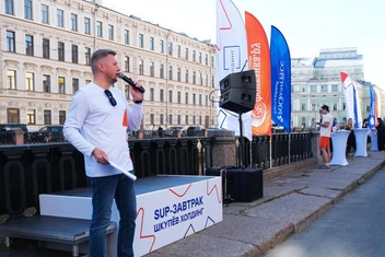 «Шкулев Холдинг» собрал бизнес-элиту на традиционный сап-завтрак в рамках ПМЭФ-2026
