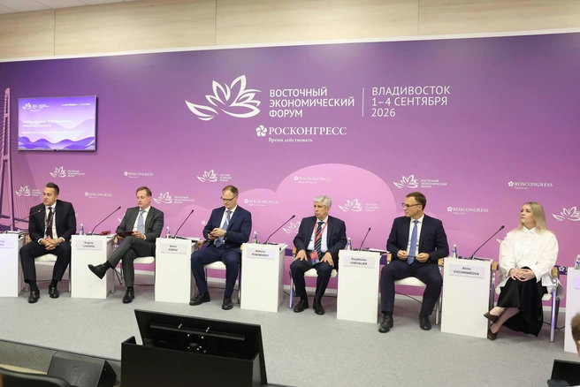 Участники сессии «Роботы или люди: переосмысление производительности» обсудили цифровизацию и автоматизацию производства  | Источник: Сбер