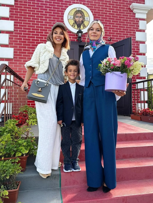 1 сентября Даниэль пошел в первый класс Православной школы | Источник: nataliashturm / Instagram (экстремистская организация, деятельность запрещена на территории РФ)