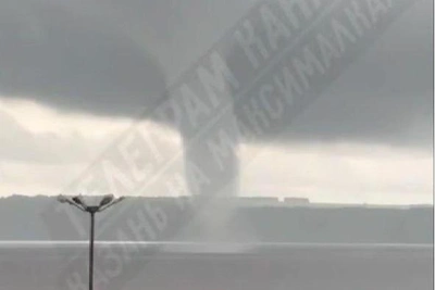 Смерч над Волгой под Казанью сняли на видео