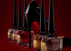 «So Kate», но в виде парфюма. Изучаем новинку от Christian Louboutin Beauty