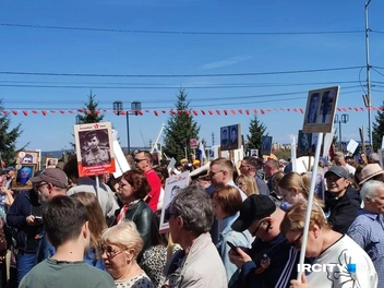 Люди охотно рассказывают истории своих героев | Источник: Ксения Власова / «ИрСити»