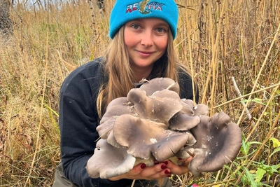 Not clubs or parties: Fisherwoman finds mushroom bounty near Volgograd