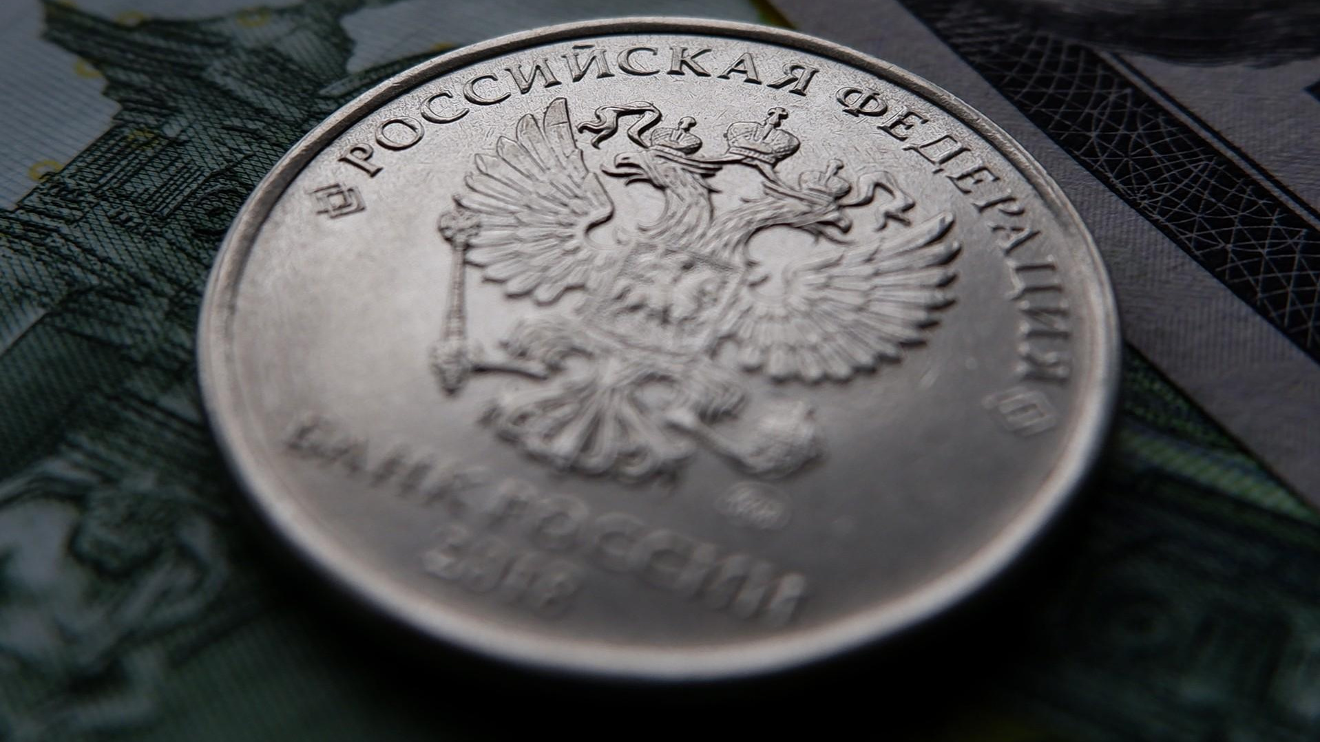 «Укол в деревянную ногу». Экономисты объяснили, почему после снижения ключевой ставки цены вырастут
