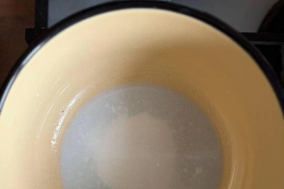 Купленное в Екатеринбурге молоко оказалось синим