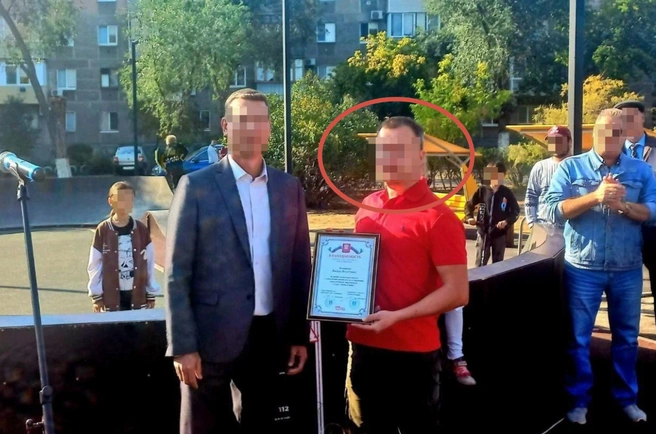 Вадима Ахматова наградили тогда благодарностью | Источник: Скриншот с фото администрации Новотроицка