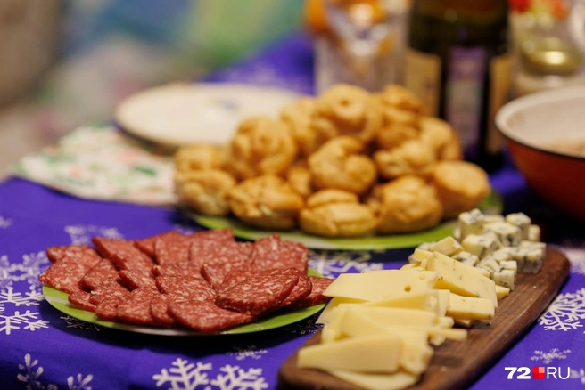 Перекусывать рекомендуют свежими овощами и фруктами, несолеными орехами | Источник: Ирина Шарова / 72.RU