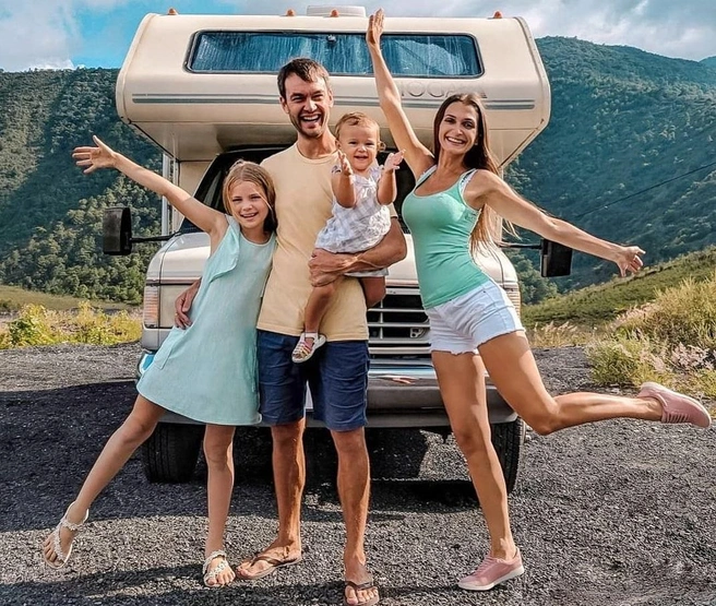 «Решетки на окнах, колючая проволока на заборе»: уральцы — о поездке по ...