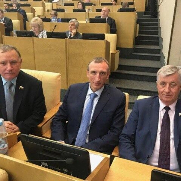 Этот снимок сделали на пленарном заседании Госдумы в 2019 году | Источник: «Виктор Шрейдер» / Vk.com