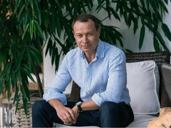 322 квартиры, санаторий и кинотеатр: россияне шокированы количеством недвижимости у экс-мэра Владивостока