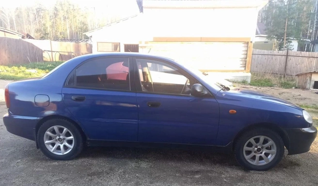Машину продают всего за 100 тысяч | Источник: «Авито»