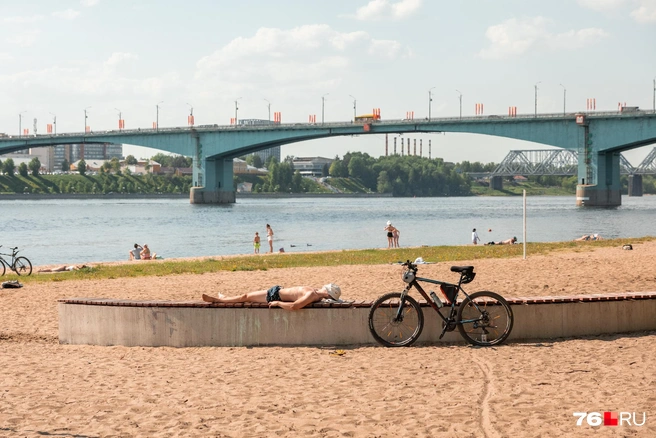 Время загорать. Главное, не забыть использовать SPF!  | Источник: Александр Куренной / 76.RU