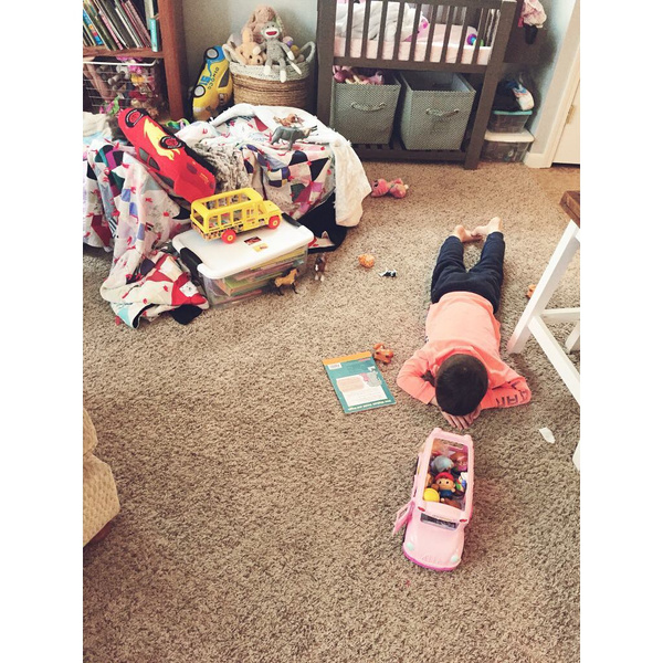 Почему ребенок плачет - фото