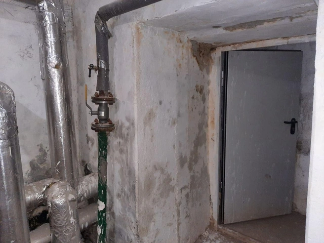 Влажность в подвале вызвала проблемы в квартирах первого этажа | Источник: читательница Оксана