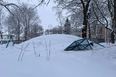 Павильон «Космос» обрушился в парке Щёкина