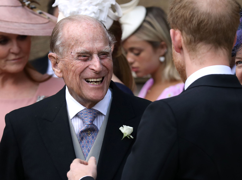 «Во что, черт возьми, они играют?!»: принц Филипп отреагировал на заявление Сассекских | marieclaire.ru
