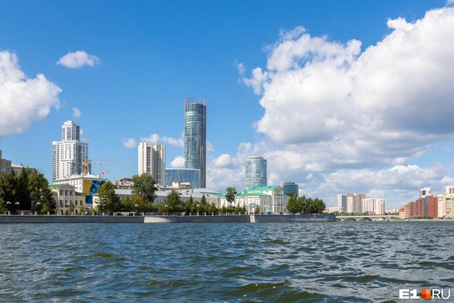 Вы наверняка узнаете Екатеринбург из тысячи городов. Но сможете ли вы узнать по фотографии, в каком году она была сделана? | Источник: Владислав Лоншаков / E1.RU