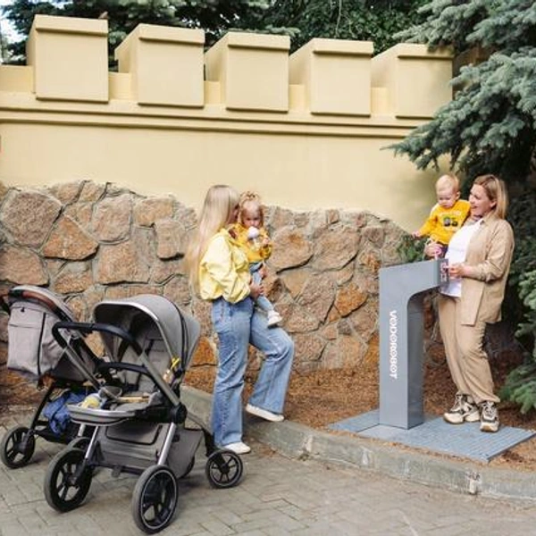 Сеть источников охватывает парки и скверы в разных районах. Один из них находится в Горсаду | Источник: «Водоробот»