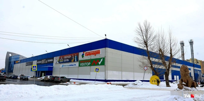Дороже всего покупателям обойдется ТК&nbsp;на улице Энергетиков, 21б, рядом со сквером Семьи. Его площадь&nbsp;— 13&nbsp;995 кв. м, цена&nbsp;— 952 миллиона рублей. | Источник: Михаил Шилкин 