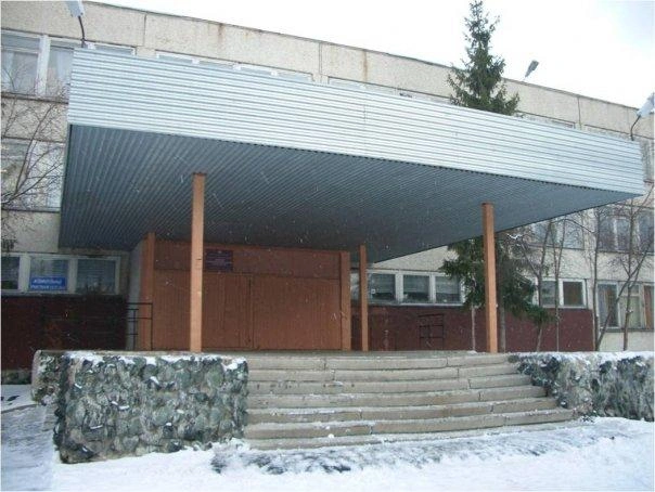 Так школа выглядела в 2009 году | Источник: 152 школа Екатеринбург / Vk.com