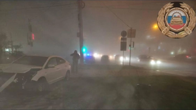 Девушка-водитель столкнулась с иномаркой и пострадала | Источник: Госавтоинспекция Ставропольского края