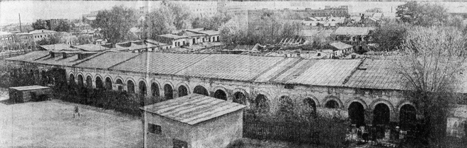 Торговые ряды — памятник архитектуры XIX века. 1987 год | Источник: История Уфы и Башкортостана | Старые фотографии / Vk.com