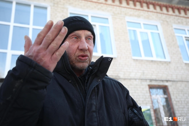 На протяжении многих лет Дмитрий был бездомным, но решил вернуть себе нормальную жизнь | Источник: Владислав Лоншаков / E1.RU