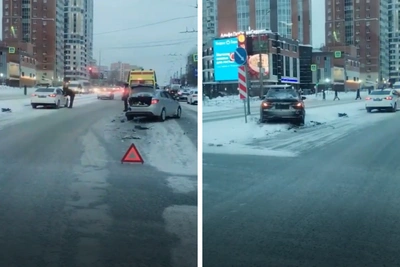 Автомобиль вылетел на островок безопасности после ДТП в Новосибирске