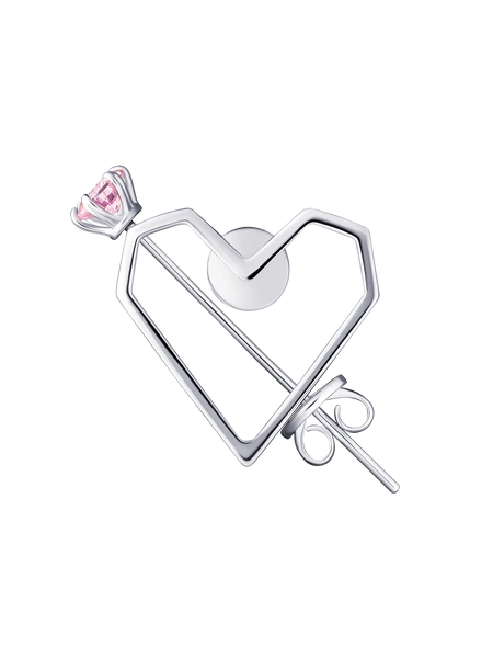 Серебряная моносерьга HEARTSHOT RUSHEVСеребряная моносерьга HEARTSHOT — пусета из серебра 925 пробы в форме граненого сердца со стрелой и черным камнем. Лаконичный, но выразительный дизайн подойдет к повседневным и вечерним образам и легко сочетается с другими украшениями в серебре.