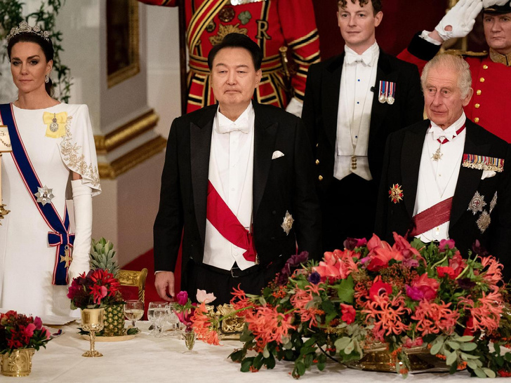 Секреты дворца: как готовят торжественные приемы во дворце короля Карла III