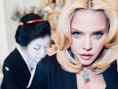 Мадонна годами фотошопила себя, но Met Gala сняла с нее все фильтры