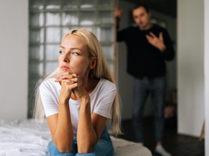 10 женских привычек, которые отпугивают мужчин | marieclaire.ru