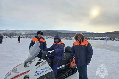 В Чите прошло первенство по ледовому дрифту с контролем МЧС
