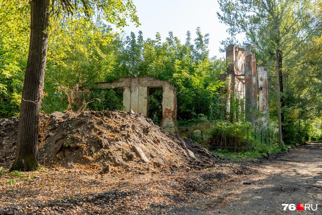 Сейчас доступ к зданиям свободный  | Источник: Кирилл Поверинов / 76.RU