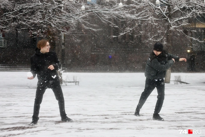 Больше всего снегу рада молодежь | Источник: Наталья Лапцевич