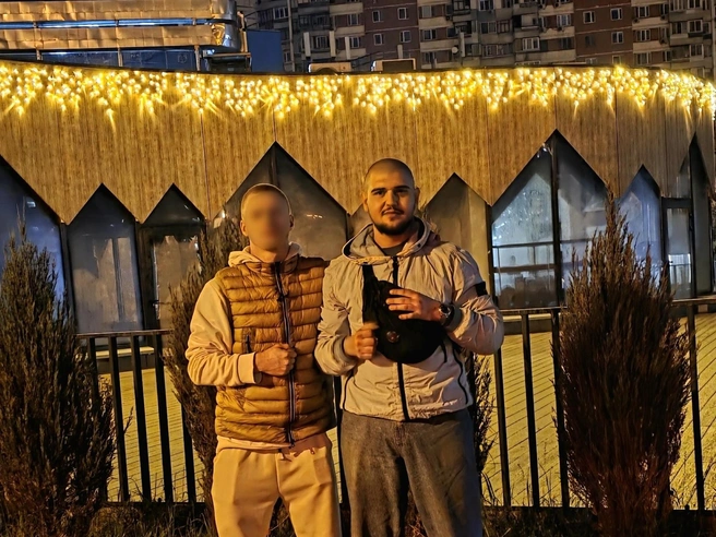 Парни были знакомы с детства | Источник: личная страница Олега Кожина 