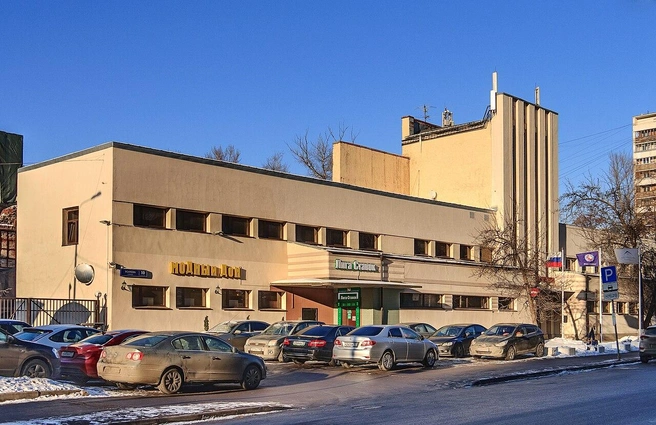 Усачевские бани расположились на улице Усачева, 10 | Источник: Ludvig14 / commons.wikimedia.org