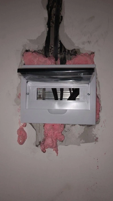 И большое количество недоделанных строительных работ | Источник: 86.RU