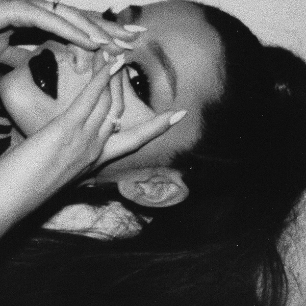 Ариана Гранде отпраздновала годовщину альбома «Thank U, Next» | thegirl.ru