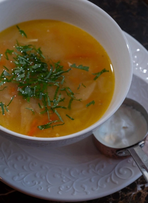 Щи из квашеной капусты с курицей | Источник: Тайная В. Бистро и вино. Пермь / VK.com