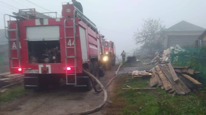 При пожаре в белорецкой Ломовке погибли два человека | Источник: МЧС Башкирии
